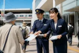 明石駅前で特殊詐欺防止の街頭啓発 被害急増で警察と銀行が連携