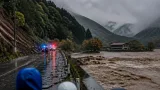 秋田県内に大雨警戒 夕方まで土砂災害に厳重注意を