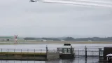 ブルーインパルス、浜松での予行飛行可能性と本番時間 雨天なら変更・中止も