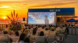 藤沢・片瀬東浜でアニメ映画「ペリリュー」無料上映 海辺での夏の文化企画