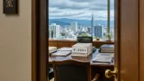 福岡県議会の疑惑巡り服部知事が関係断つ姿勢表明 第三者委で検証へ