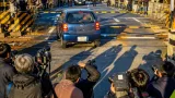 踏切で車をバック、撮影者を“ひき殺そうとした”疑いで男逮捕