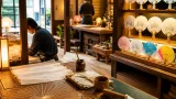 岐阜の伝統『水うちわ』 職人技を地元企業が継承へ
