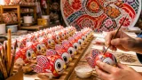 青森・弘前のねぷた村がディズニーと協働、金魚ねぷた技法で限定商品化