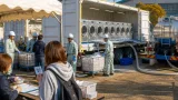 移動式ランドリーが開始 断水続く宇城で洗濯支援を本格展開