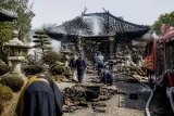 伊万里の寺院が全焼 若い僧侶見習いを放火容疑で逮捕