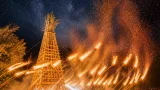 鹿児島・日置の夏夜を染める「火振り」 精霊送り続く伝統