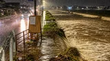 亀岡市で非常に激しい雷雨、浸水や河川氾濫に警戒を