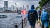 大気不安定で激しい雨、浸水に警戒を