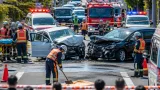 柏で車2台正面衝突、1人死亡2人意識不明