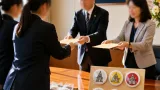 川越市に寄付 高校生が考案した「ヘルプマーク缶バッジ」普及の狙いと地域連携
