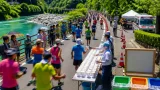 高知・本山で夏の清流マラソン、約千人が汗見川沿いを駆け抜ける