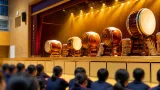 鼓童が長岡の中学校で公演 生徒がプロの太鼓に直に触れる
