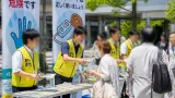 甲府駅前で感電防止キャンペーン 夏の電気使用に注意を