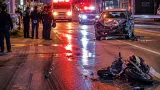 国道8号でオートバイと乗用車が正面衝突し男性死亡
