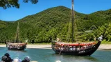 古座川で伝統の御舟が水上を渡御 猛暑の中、河内祭が営まれる