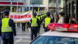 久留米で飲酒運転事故受け緊急決起 署員ら商店街で啓発パレード