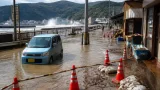 舞鶴で高潮、19戸が床下浸水 道路27カ所が冠水