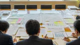子育て世代に実感させる施策へ 人口減対策を総括