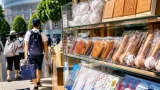 西宮で愛される甲子園土産──野球モチーフ菓子が繋ぐ夏の風景