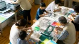 身近に触れるデザイン 短大の体験ワークショップ開く