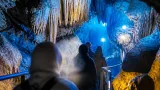 大分・豊後大野の稲積水中鍾乳洞、涼感地底探検が魅力