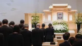 大分で営まれた村山元首相の初盆会 追悼に多くの列席者