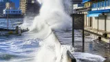大分沿岸に波浪警報 海辺での行動自粛を