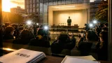 教委職員の盗撮未遂で教育長が謝罪、県教委が緊急対応へ