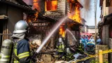 岡崎で住宅全焼の火事、住人の男性がけが 命に別条なし