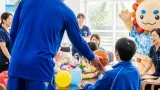 沖縄中部療育医療センターでキングス選手らが交流、地域支援を継続