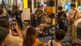 大阪・梅田の「ドンキストリート」が若手の登竜門に