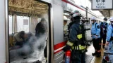 大阪・御堂筋線車内でモバイルバッテリーが発火、乗客負傷と運転見合わせ