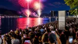 大津で開催のびわ湖大花火大会、初の演出と混雑が浮き彫りに