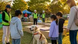 大津で夏休みの子ども防災体験 救助犬・段ボールベッドで備えを学ぶ