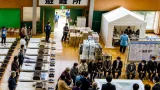首相、熊本・氷川町の避難所を訪問し復旧課題を現地確認