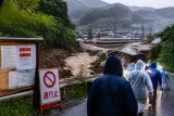 佐賀で大雨続く 地盤緩み土砂災害へ厳重警戒を
