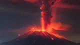 桜島で爆発的噴火 噴煙3000メートル超