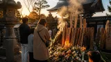 仙台・龍宝寺で続く「ぼんと祭」 先祖を送る伝統を子どもと共に