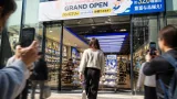仙台・クリスロードに東北初のスケッチャーズ直営店が開店