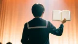 辞書を手に“過程”の大切さ訴え 県少年メッセージで原さん最優秀
