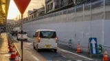 通行再開へ サンロードなかまち周辺の仮囲い柵が完成