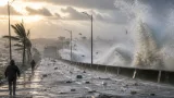 台風15号、11日夕方以降に福島県に最接近へ 大雨・暴風に最大級の警戒を
