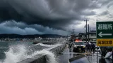 台風15号、府内で警報級大雨の恐れ 高潮も警戒を