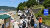 海水浴場で実施された津波避難訓練、迅速な避難行動を確認