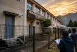 特別支援学校児童の校外死亡受け県内全校を緊急点検へ