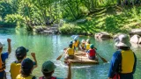 富山・呉羽青少年自然の家の池遊び 子どもたちに夏の自然体験提供