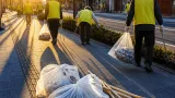 津新町通りで中部電力系ボランティアが清掃 地域景観維持の取り組み続く