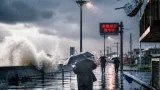 台風15号、11日夜から12日明け方に最接近 新潟県内で激しい雨と強風に警戒を