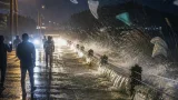 台風接近で夜間に激しい雨予想 東部・富士五湖を中心に短時間豪雨の恐れ